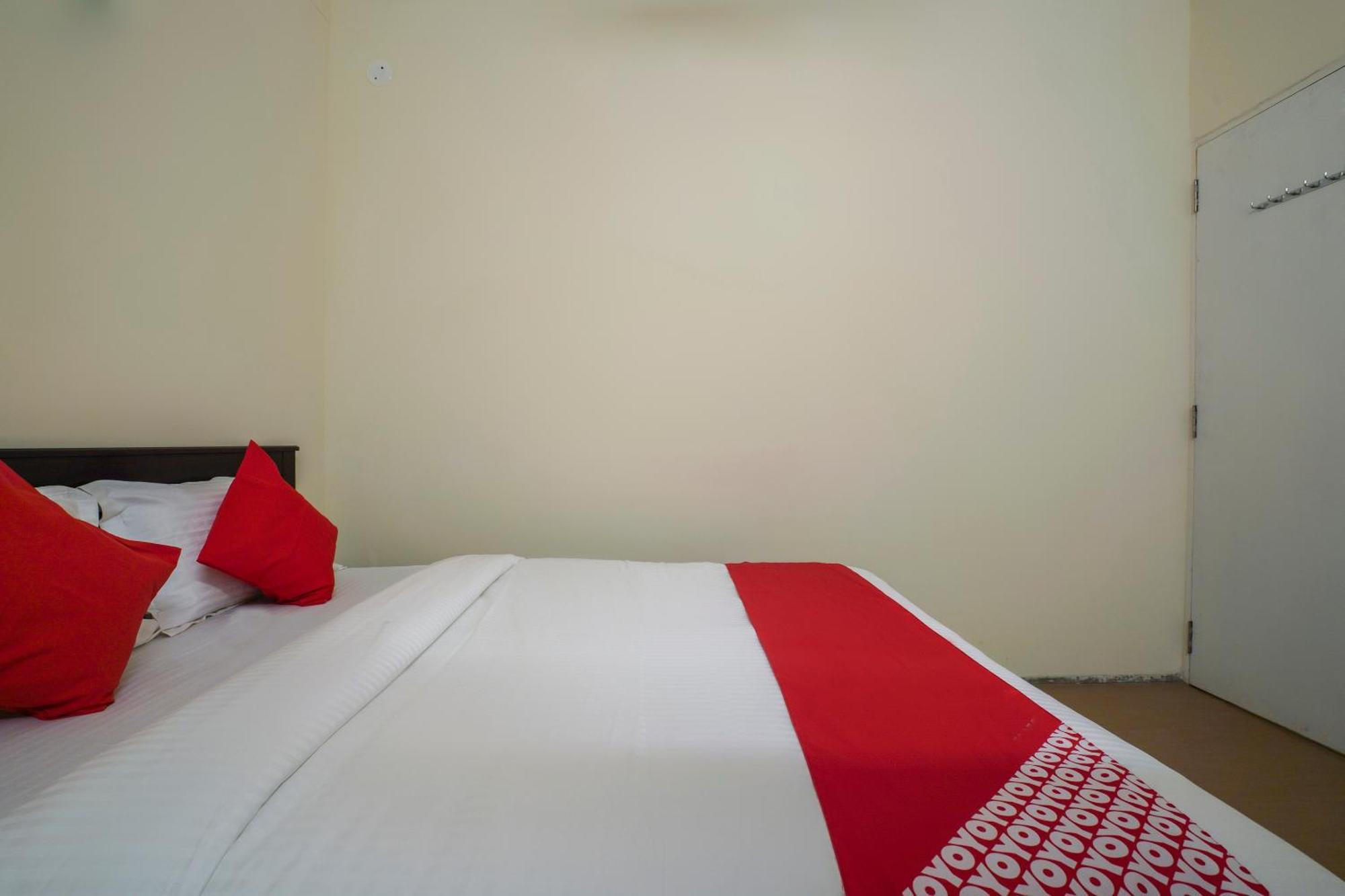 Hotel O Alpine Glow Zenith Hyderabad Eksteriør billede